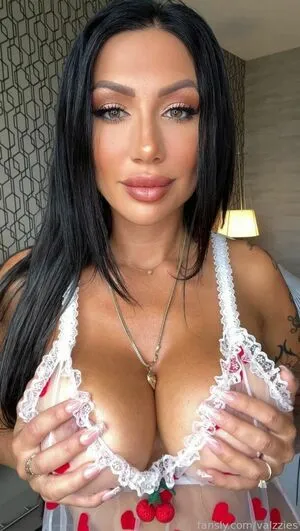 Valzzies OnlyFans Leaked Free Thumbnail Picture - #fbfN876qOI