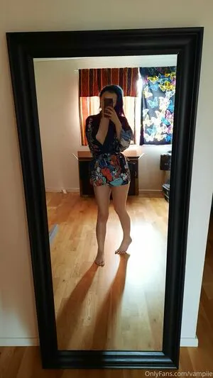 Vampiie OnlyFans Leaked Free Thumbnail Picture - #LJEeJP3WH5