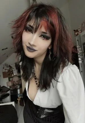 Vampyrisu OnlyFans Leaked Free Thumbnail Picture - #ALENxMQ1aI