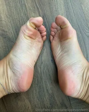 Vanellopevonfeets OnlyFans Leaked Free Thumbnail Picture - #8h5P9duF5m