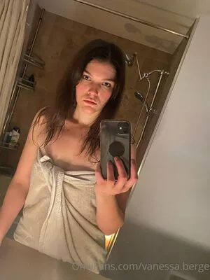 Vanessa Berge OnlyFans Leaked Free Thumbnail Picture - #3BbJa9U5Ml