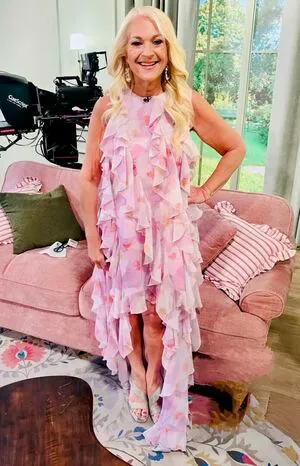 Vanessa Feltz OnlyFans Leaked Free Thumbnail Picture - #DwPQHug98A