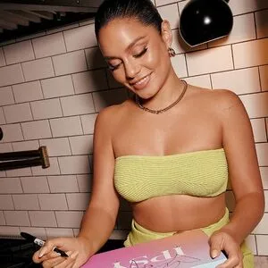 Vanessa Hudgens OnlyFans Leaked Free Thumbnail Picture - #0gwqO3eMR0