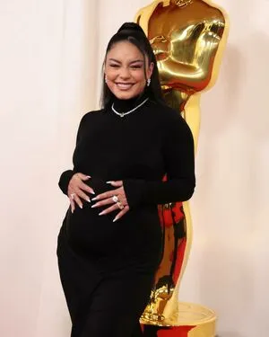 Vanessa Hudgens OnlyFans Leaked Free Thumbnail Picture - #3AgIBHI5te