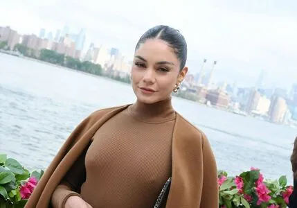 Vanessa Hudgens OnlyFans Leaked Free Thumbnail Picture - #7IdKFU2Fwn
