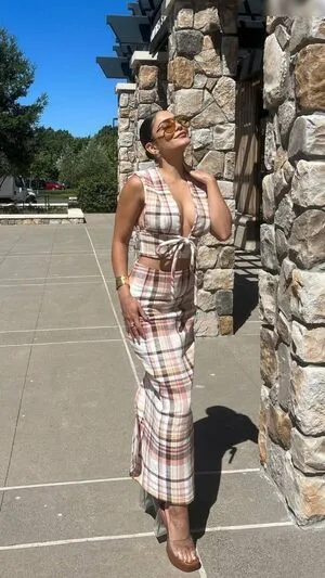 Vanessa Hudgens OnlyFans Leaked Free Thumbnail Picture - #87Gs7U5Fr7