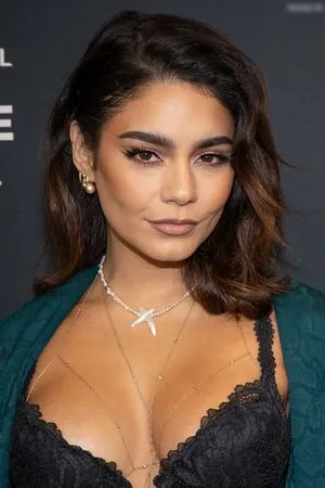 Vanessa Hudgens OnlyFans Leaked Free Thumbnail Picture - #9Ad3AOAzMw