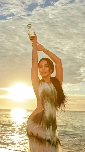 Vanessa Hudgens OnlyFans Leaked Free Thumbnail Picture - #CpWsvD8OBF