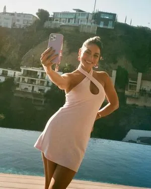 Vanessa Hudgens OnlyFans Leaked Free Thumbnail Picture - #ERd5GcOZRD