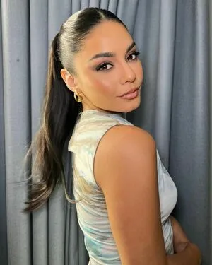 Vanessa Hudgens OnlyFans Leaked Free Thumbnail Picture - #IRYUvsSY9W
