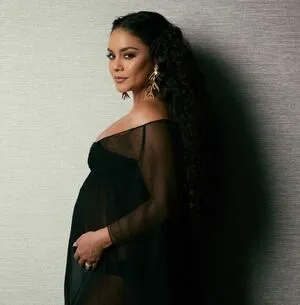 Vanessa Hudgens OnlyFans Leaked Free Thumbnail Picture - #InoLLCL29s