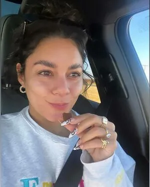 Vanessa Hudgens OnlyFans Leaked Free Thumbnail Picture - #KJAxTeXeIM
