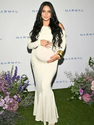 Vanessa Hudgens OnlyFans Leaked Free Thumbnail Picture - #TTTRidEBLe