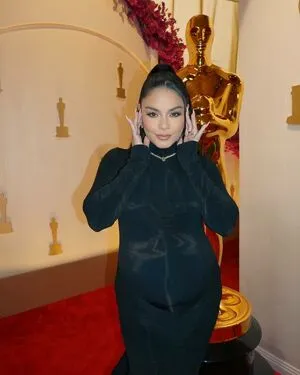 Vanessa Hudgens OnlyFans Leaked Free Thumbnail Picture - #UDQ2N9krcs