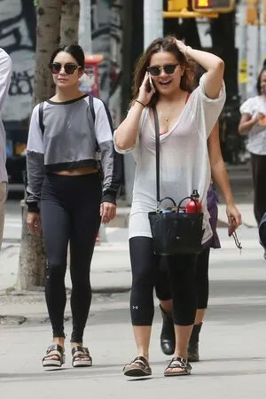 Vanessa Hudgens OnlyFans Leaked Free Thumbnail Picture - #UOLDF8411n