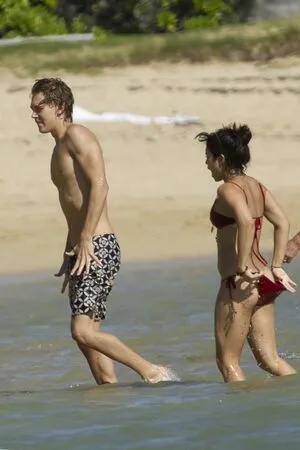 Vanessa Hudgens OnlyFans Leaked Free Thumbnail Picture - #aE0hWDGuWm