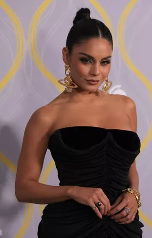 Vanessa Hudgens OnlyFans Leaked Free Thumbnail Picture - #0BzHuOItpy