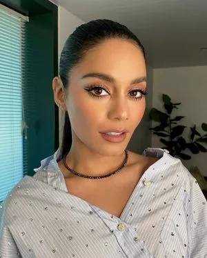 Vanessa Hudgens OnlyFans Leaked Free Thumbnail Picture - #3SHnX8Ce0v