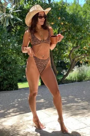 Vanessa Hudgens OnlyFans Leaked Free Thumbnail Picture - #4V0JqmJuAT