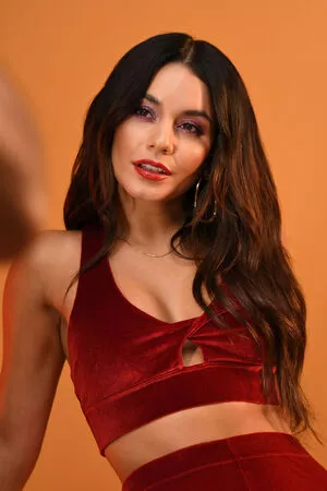Vanessa Hudgens OnlyFans Leaked Free Thumbnail Picture - #GTzBEgAID0