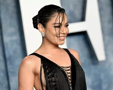 Vanessa Hudgens OnlyFans Leaked Free Thumbnail Picture - #HR272gigXb