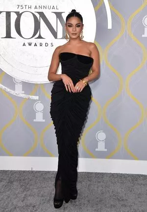 Vanessa Hudgens OnlyFans Leaked Free Thumbnail Picture - #MpCsW5052v