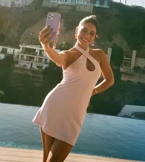 Vanessa Hudgens OnlyFans Leaked Free Thumbnail Picture - #QsKzTd97tY