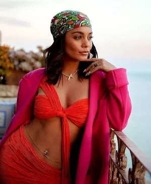 Vanessa Hudgens OnlyFans Leaked Free Thumbnail Picture - #RF4DXLOne9