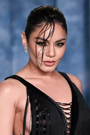 Vanessa Hudgens OnlyFans Leaked Free Thumbnail Picture - #TqKa33KW74