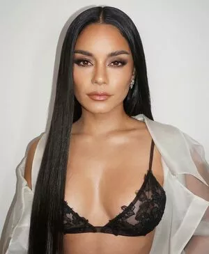 Vanessa Hudgens OnlyFans Leaked Free Thumbnail Picture - #URjWe8Sktk