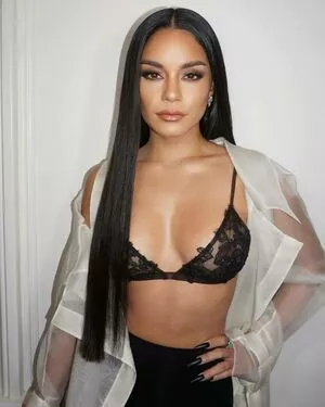 Vanessa Hudgens OnlyFans Leaked Free Thumbnail Picture - #c6uCBKu7qF