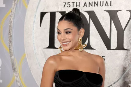 Vanessa Hudgens OnlyFans Leaked Free Thumbnail Picture - #eBQ5IUd2LD