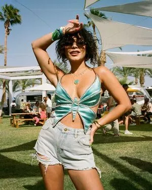 Vanessa Hudgens OnlyFans Leaked Free Thumbnail Picture - #gJ6JymEZAP