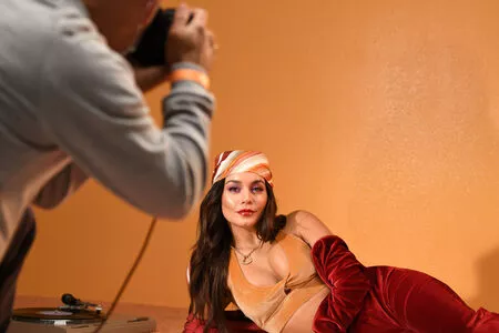 Vanessa Hudgens OnlyFans Leaked Free Thumbnail Picture - #l4DNHWaw0I