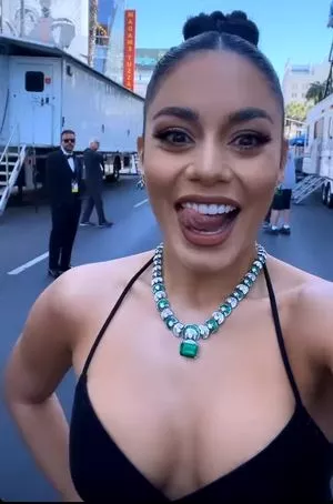 Vanessa Hudgens OnlyFans Leaked Free Thumbnail Picture - #z2cQQjmZ11