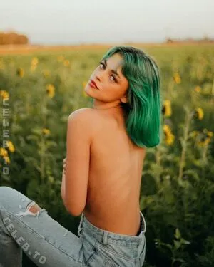 Vanessa Kunz OnlyFans Leaked Free Thumbnail Picture - #IQvk6PwWF3