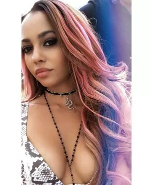 Vanessa Morgan OnlyFans Leaked Free Thumbnail Picture - #w1TQb2Opax