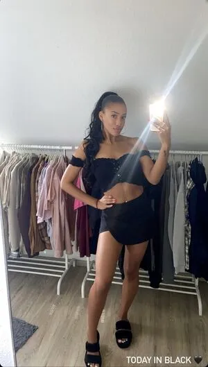 Vanessa Nwattu OnlyFans Leaked Free Thumbnail Picture - #g9Gfcfxk4c