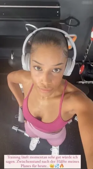 Vanessa Nwattu OnlyFans Leaked Free Thumbnail Picture - #w8luqZI4VP
