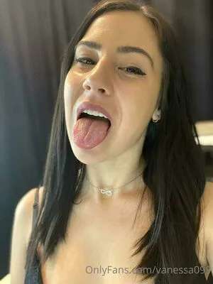 Vanessa099 OnlyFans Leaked Free Thumbnail Picture - #8RmYCpfsti