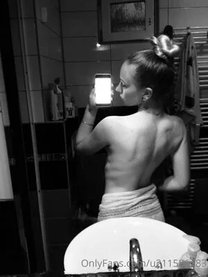 Vanessa2255 OnlyFans Leaked Free Thumbnail Picture - #KsO0dvEyvI