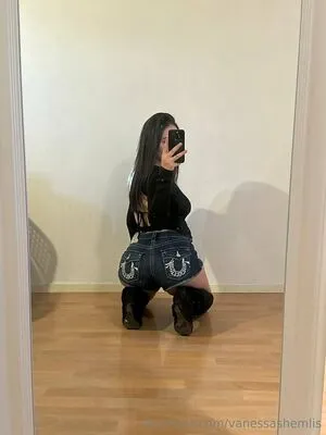 Vanessashemlis OnlyFans Leaked Free Thumbnail Picture - #maENuqFBBo