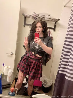 Vanessastrawberryfree OnlyFans Leaked Free Thumbnail Picture - #iJ91PD20Cs