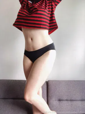 Vanessastrawberryfree OnlyFans Leaked Free Thumbnail Picture - #pnH6cf7gvp