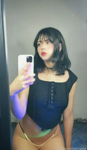 Vaniasse OnlyFans Leaked Free Thumbnail Picture - #u3I6iab7Go