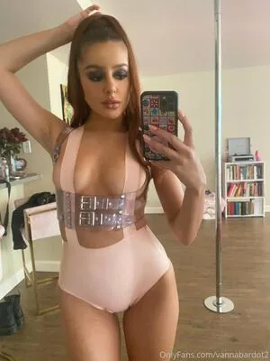 Vannabardot2 OnlyFans Leaked Free Thumbnail Picture - #IdkJghxTkR