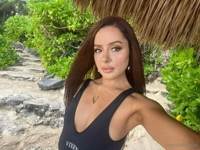 Vannabardot2 OnlyFans Leaked Free Thumbnail Picture - #ulut9CdCi9