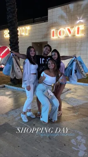 Vanutschii Instagram Influencer OnlyFans Leaked Free Thumbnail Picture - #MJgIiuZfQy