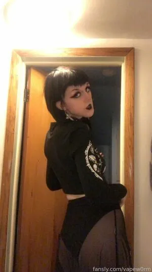 Vapew0rm OnlyFans Leaked Free Thumbnail Picture - #HY9ZTherkT