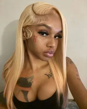 Vbust4liyah OnlyFans Leaked Free Thumbnail Picture - #JyBoje7b5a